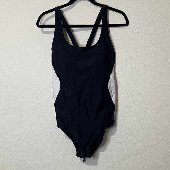 Other - Women’s Black and White One-Piece Swimsuit Swimwear Bathing Suit Athletic